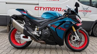Aprilia RSV4 1100 - TOP STAV, malý nájezd - 2