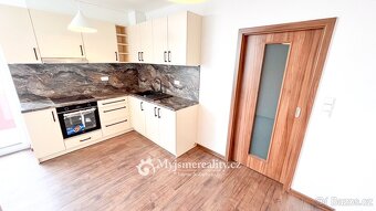 Pronájem bytu s garážovým stáním 1+1 41 m², Znojmo, ul. Kosm - 2