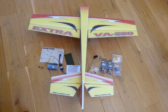 MODEL LETADLA VA - 330 EXTRA - 2