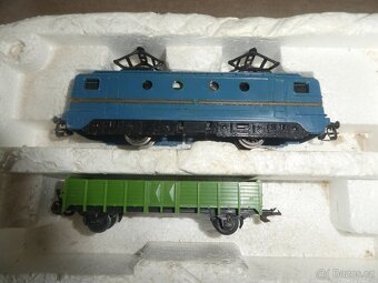 Modely vláčků TT včetně kolejí a trafa - 2