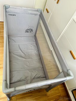 Cestovní skládací postýlka - 2