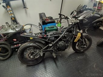 Brixton náhradní díly nové - 2