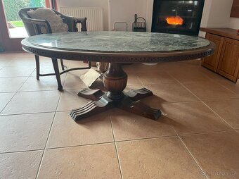 Stůl s mramorovou deskou - 2