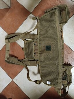 Taktická vesta DEFCON  5 barva olivová - 2