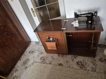 Šicí stroj Lada - 2