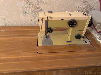 Šicí stroj se stolem - 2