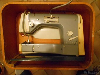 šicí stroj - 2