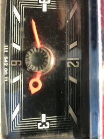 Prodám hodiny na Mercedesa - 2