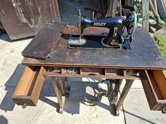 Šicí stroj PFAFF - 2