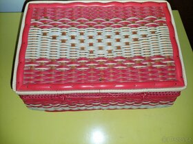 Prodám RETRO košík na šiti. - 2