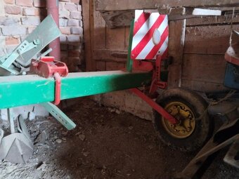 Plečka na brambory za traktor - 2