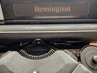 Psací stroj Remington - 2