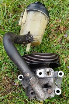 Servo čerpadlo - pumpa s nádobkou na Ford Mondeo MK4 a jiné - 2