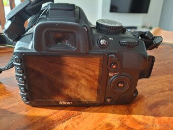 Nikon D3100 18-105 - 2