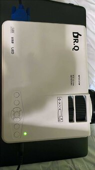 Projektor - 2