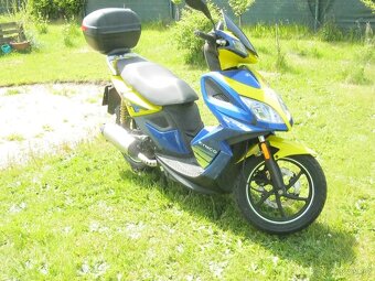 Skútr Kymco super 8 - 2