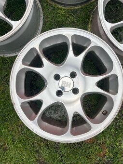 Alu RH R17 8,5 J ET55 +8J ET55 4x100, 205/40 R17 - 2