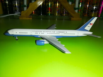 Boeing 757 - Air Force Two - 2