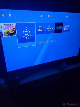PlayStation 4 Slim - 2