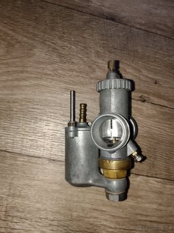 Karburátor pérák po repasi - 2
