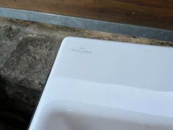 Umyvadlo Villeroy & Boch 60x42x13,5 cm obdelníkové - 2