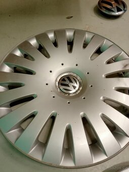 vw passat original poklice 16" - 2