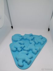 Tvořítka na led Cena za kus 100,- - 2