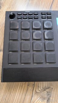 Akai MPC Live II – Beatclub Timbaland
 - 2