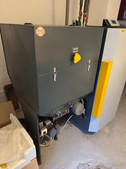 Automatický kotel Benekov C27 na pelety a uhlí - 2