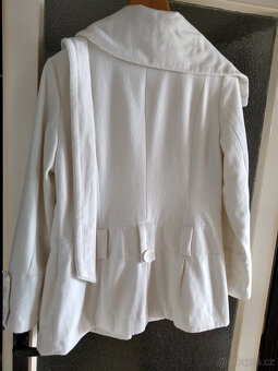 Dámský bílý zimní kabát vel.40 - 2