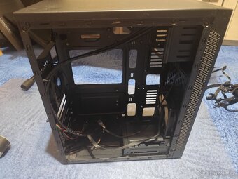 PC skříň - 2