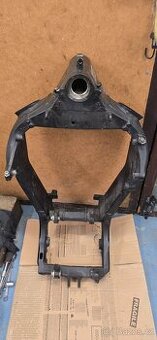 GSXR 750 K4-5 Rám s TP - 2
