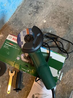 Bosch UniversalGrind 750-115 - 2