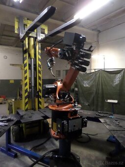 Robot KUKA (8222) - 2