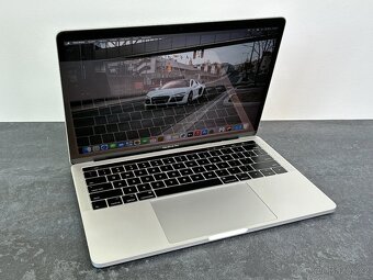 MacBook Pro 13'' 2017 / i5 / 16GB / 256GB SSD - DPH - 2