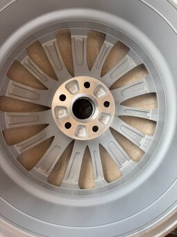 NOVÁ Alu 17" 5x112, SEAT " EXEO " Shine - 2
