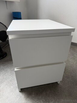 Noční stolek Malm Ikea - 2
