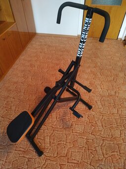 Posilovací stroj total crunch - 2