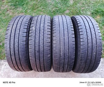 Pneu Michelin 215/70/15C letní - 2