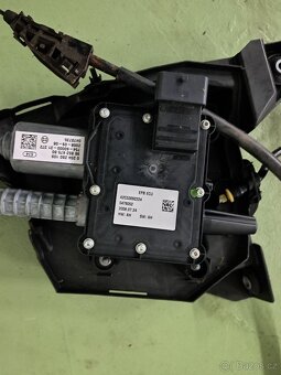 Elektronická ruční brzda Citroën C4 Grand Picasso - 2