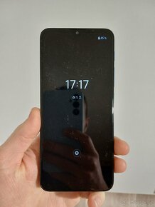 Dotykový telefon Motorola - 2