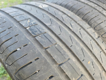 Prodám 2x letní pneu Pirelli 235/50 R19 99V - 2