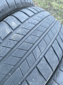 Bridgestone T005 215/55/17 - 2