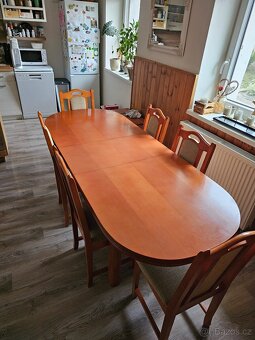 Jídelní rozkládací stůl a 6 židlí, plus 3 barové židle - 2