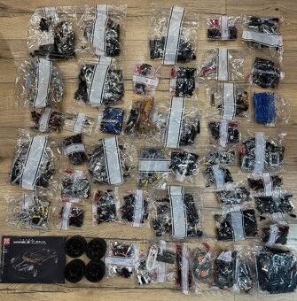 MOULD KING 13163 Bugatti La Voiture Noire - 2