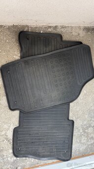 Prodám autokoberce na BMW e81 - 2
