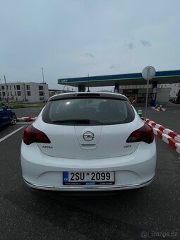 Opel Astra - 2
