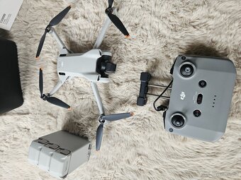 Dron DJI mini 3 Fly More Combo - 2