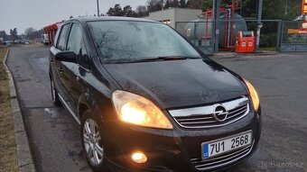 Zafirs 2009 rok. 1,7 nafta . 7 Mistni - 2