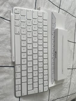 IPAD 10 GENERACE + příslušenství - 2